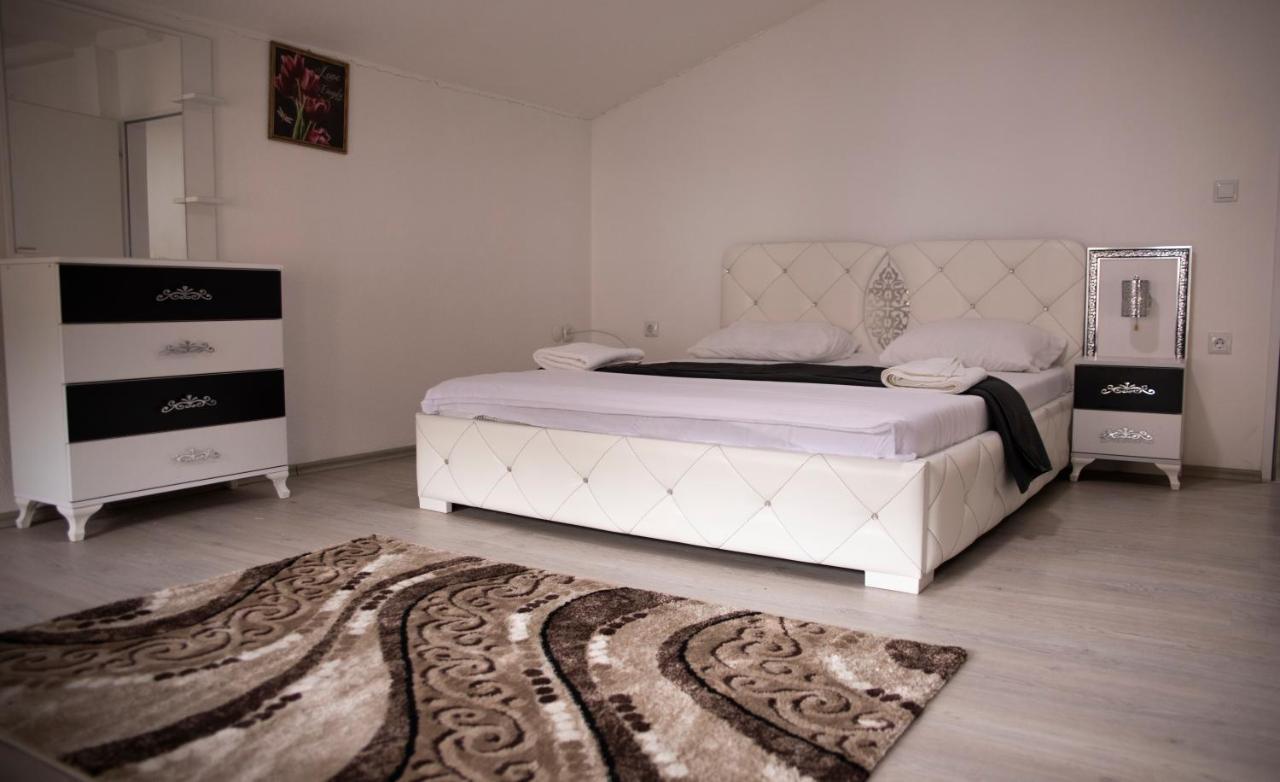 Rio Hotel Prizren Exterior foto